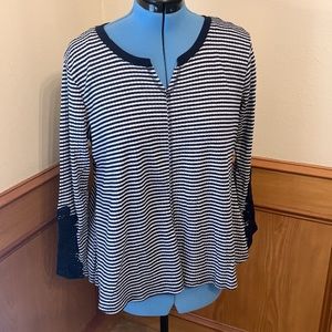 NWT No Comment Plus NY LA Blue white Striped Lace Sleeves Stretch Top Size 1X